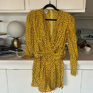 Elegant Yellow Long Sleeve Dress with Belt